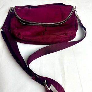 Quince Cross Body Travel Purse: Burgundy